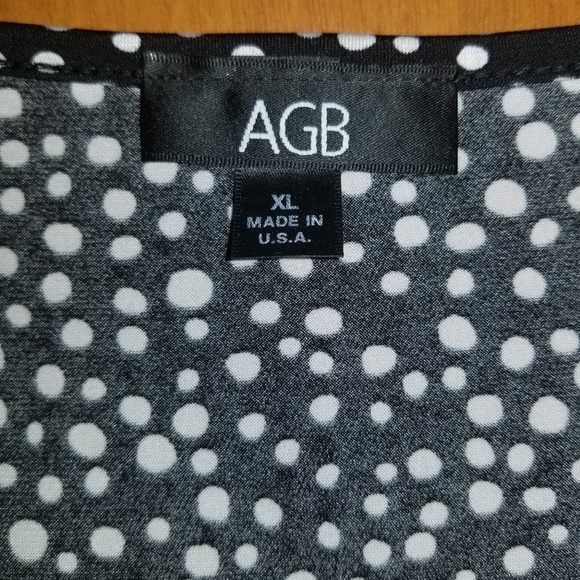 Polka dot top w/ banded hem - Picture 3 of 3